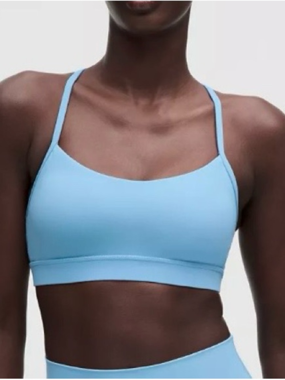 lululemon athletica Flow Y Bra Nulu. Size 4      Color. Seafoam